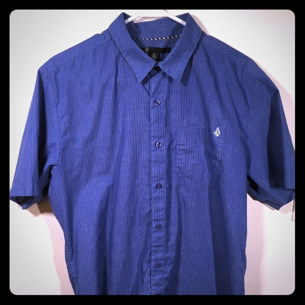 Volcom button up shirt M